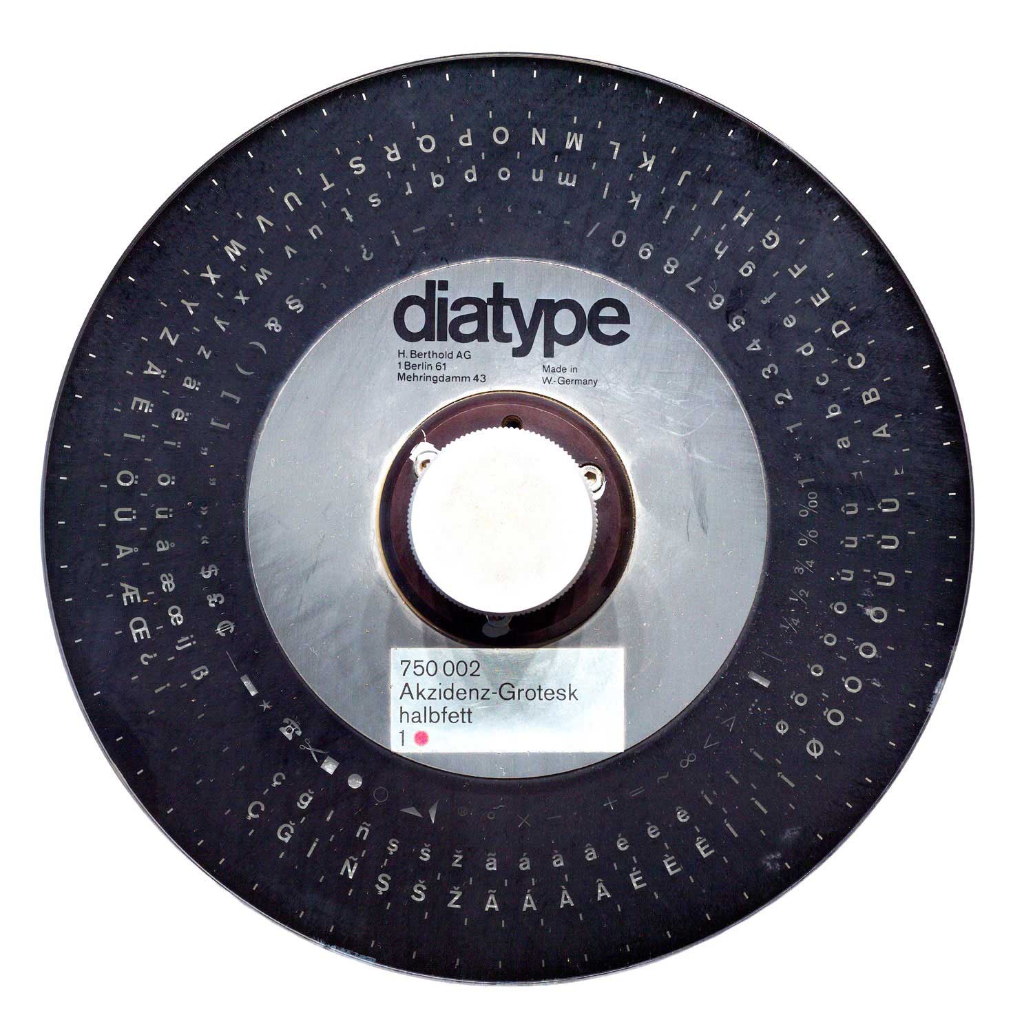 Diatype-Disc_Akzidenz-Grotesk_halbfett_highlight_sm.jpg